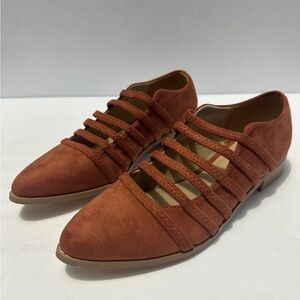 JC Journee Collection Womens Otto Rust flats Size 7.5